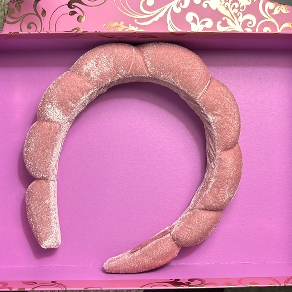 Three Soft Velour Hair Bands. Thick Padded Headband will keep hair off face. - Picture 4 of 8